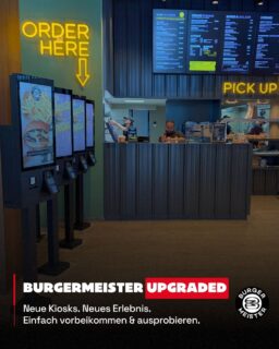 📣 ORDERMONKEY-Upgrade bei @burgermeister_ch – neue Selforder-Kiosks an allen 10 Standorten!

🚀 Burgermeister geht auf das nächste Level: An allen Standorten wurde das Selforder-Setup komplett erneuert – jetzt mit einer neuen Generation an Selforder-Kiosks in Zusammenarbeit mit unserem Partner @panoston_europe ⚡

Was bleibt: Brand, Qualität und Erlebnis.
Was sich verändert: die Technologie dahinter.

Neben der neuen Hardware bringt das Upgrade auch eine weiterentwickelte Softwarebasis mit sich – und damit neue Möglichkeiten im Bestellprozess, bei der Nutzerführung und in der Weiterentwicklung digitaler Features. 📲

Die neuen Terminals sind schneller, intuitiver und für hohe Frequenzen ausgelegt – für einen reibungsloseren Bestellflow bei den Gästen und klar strukturierte Abläufe im Team.

Von übersichtlicheren Interfaces bis hin zu besserer Performance:
Das Upgrade macht sich im Alltag spürbar bemerkbar – besonders dann, wenn es darauf ankommt: zu Peak-Zeiten.

📈 Das Ergebnis:
Kürzere Wartezeiten, bessere Usability und ein Setup, das perfekt zum Tempo und zur Energie von Burgermeister passt – heute und mit Blick auf zukünftige Weiterentwicklungen.

Wenn du es noch nicht erlebt hast – es lohnt sich. 👀🍔

Wir freuen uns, Burgermeister bei diesem nächsten Schritt begleiten zu dürfen. 🤝🔥

📍 Burgermeister – alle Standorte